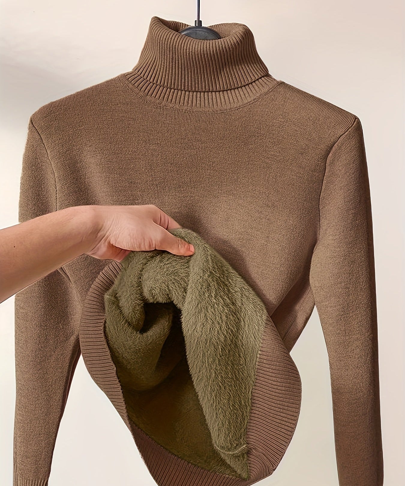 Zoe - Weicher Pullover mit hohem Kragen