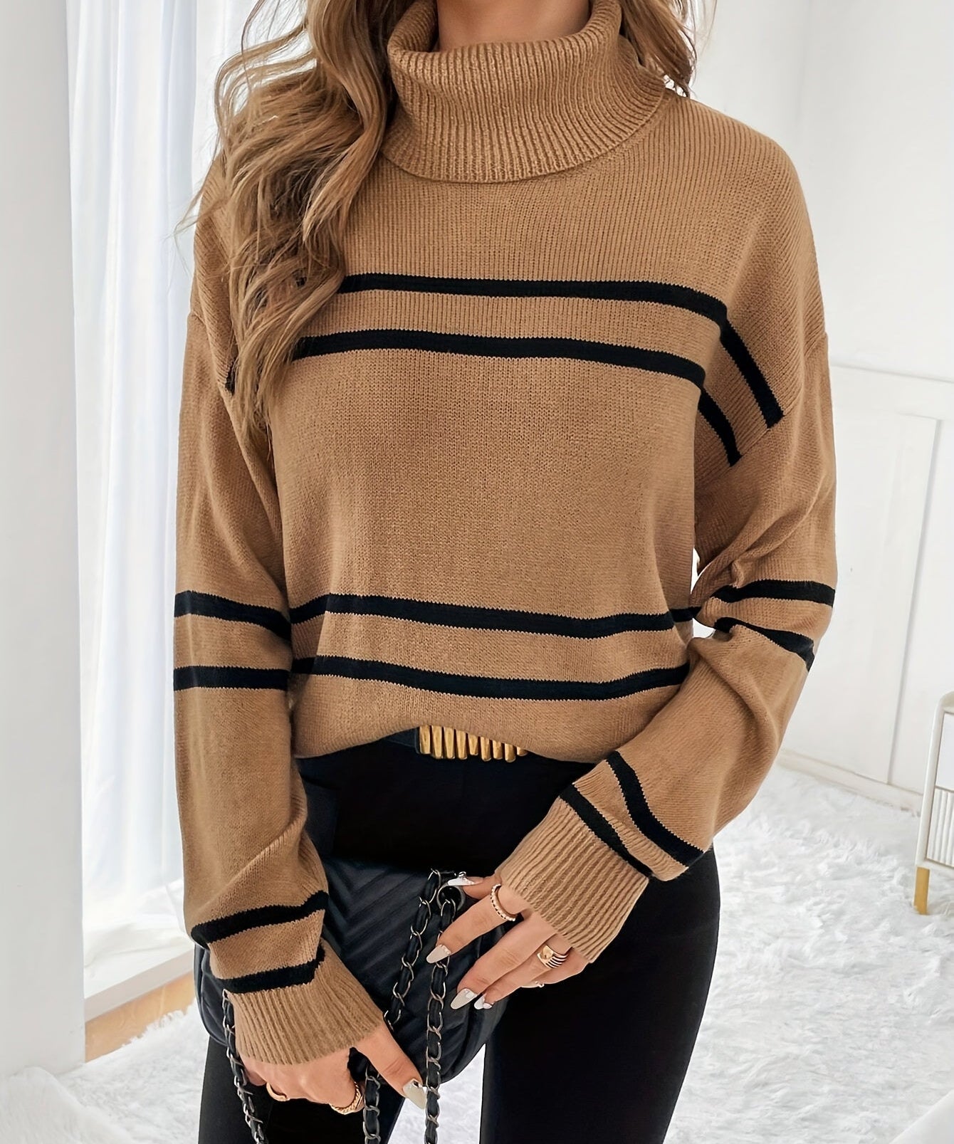 Thea – Gestreifter Rollkragenpullover