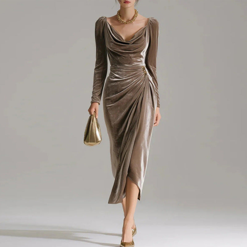 Paula | Faltenrock Kleid aus Samt, das die Figur schmeichelt
