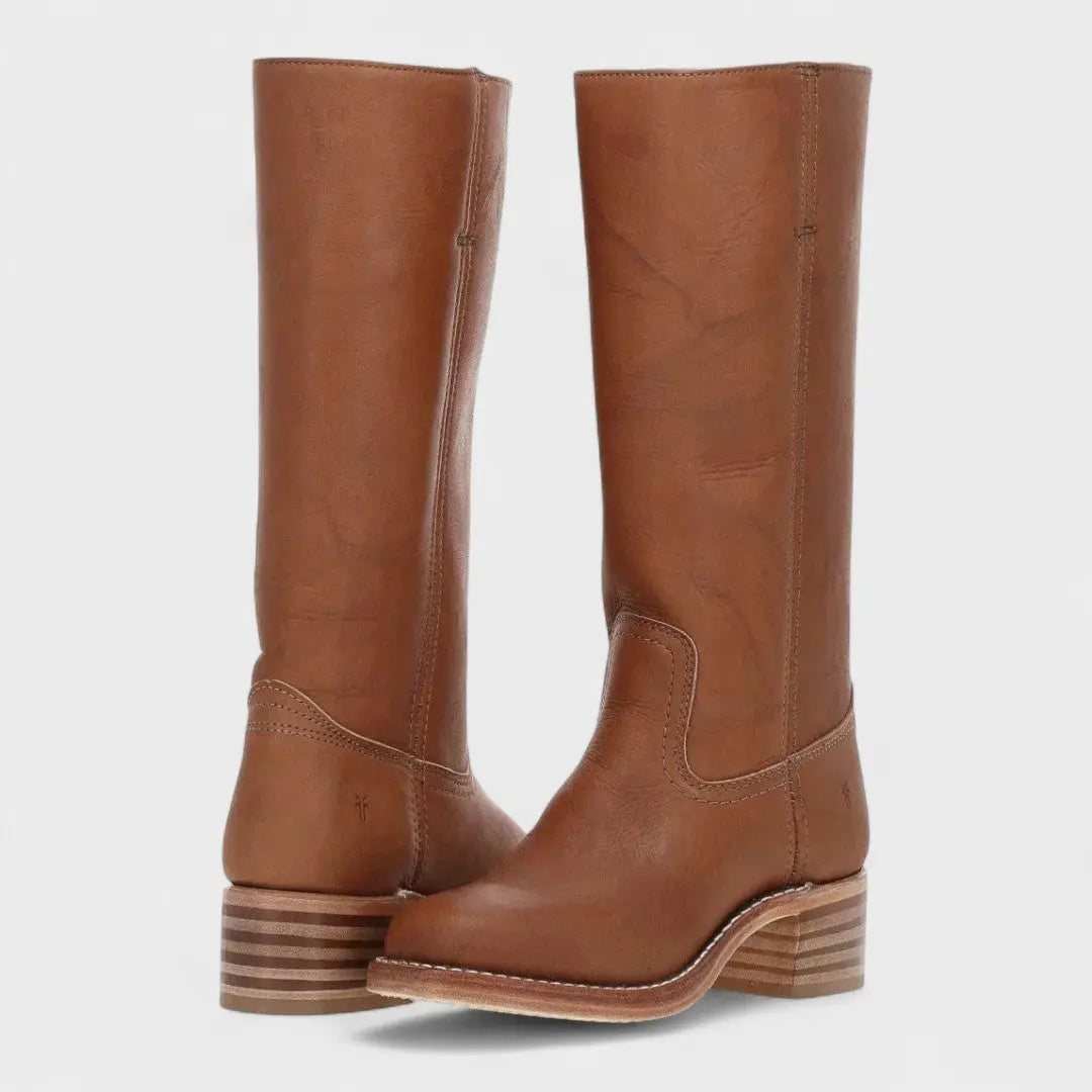 Klassische hohe Reitstiefel