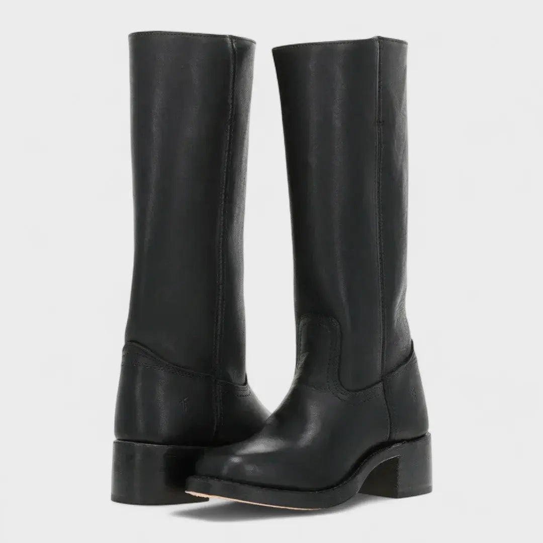 Klassische hohe Reitstiefel
