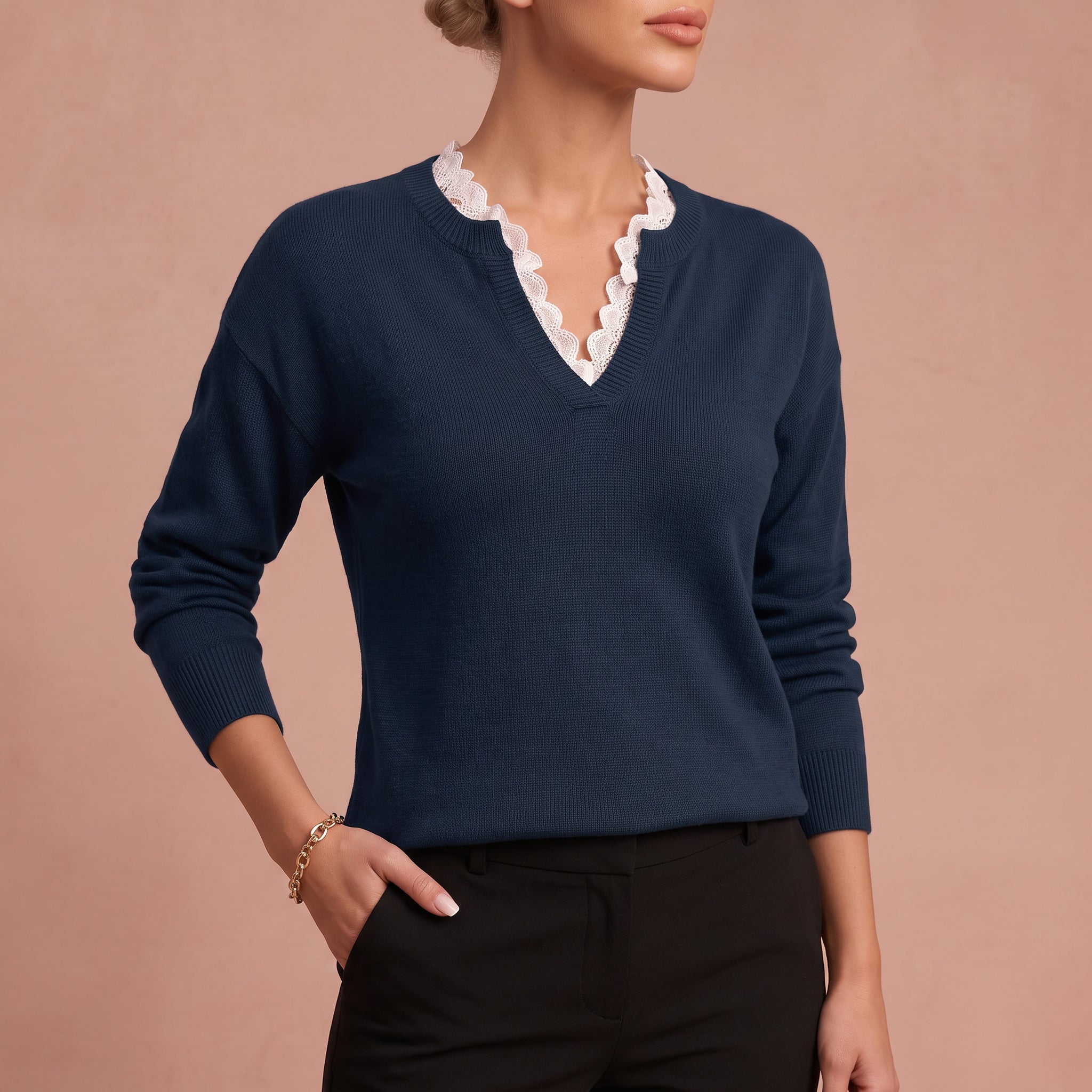 Erika V-Ausschnitt Pullover mit Spitzenbesatz – 4