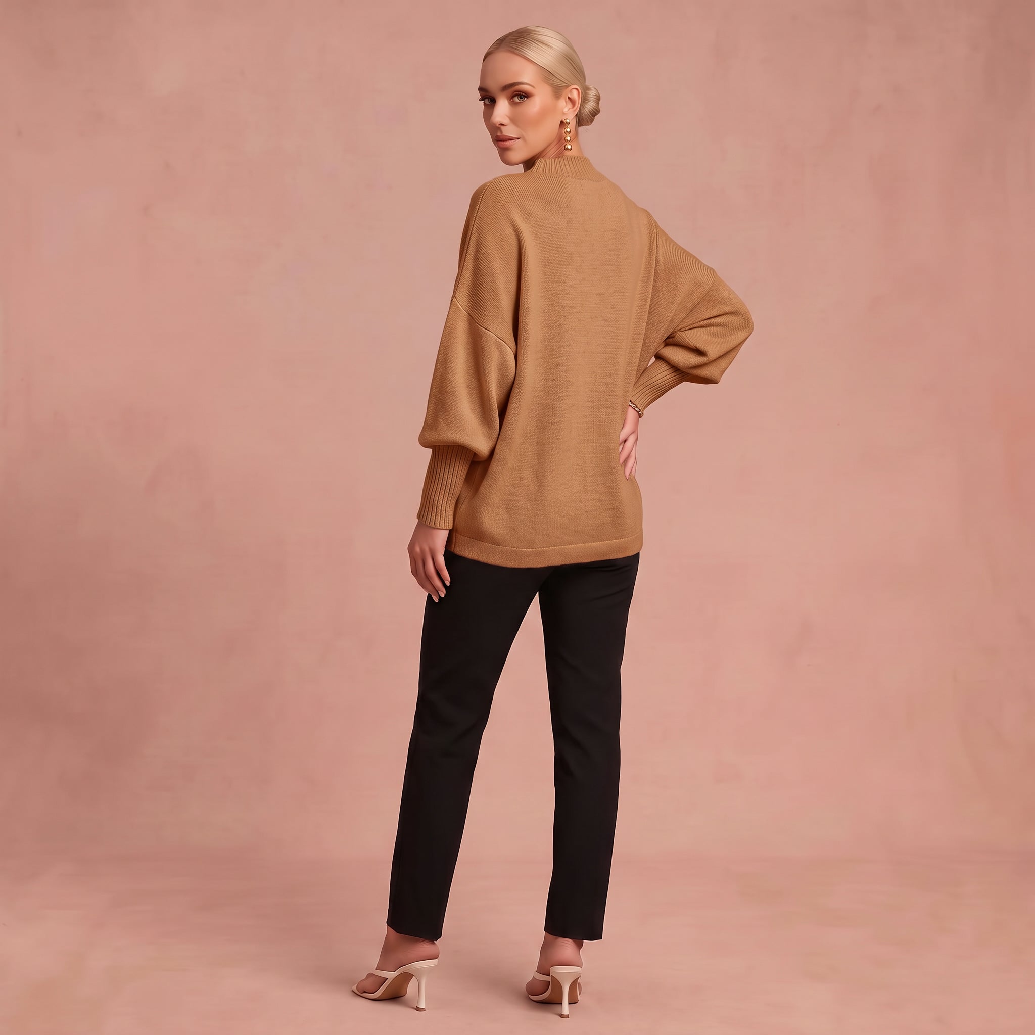 Essenz | Raffinierter Wollmischpullover – Braun – 2