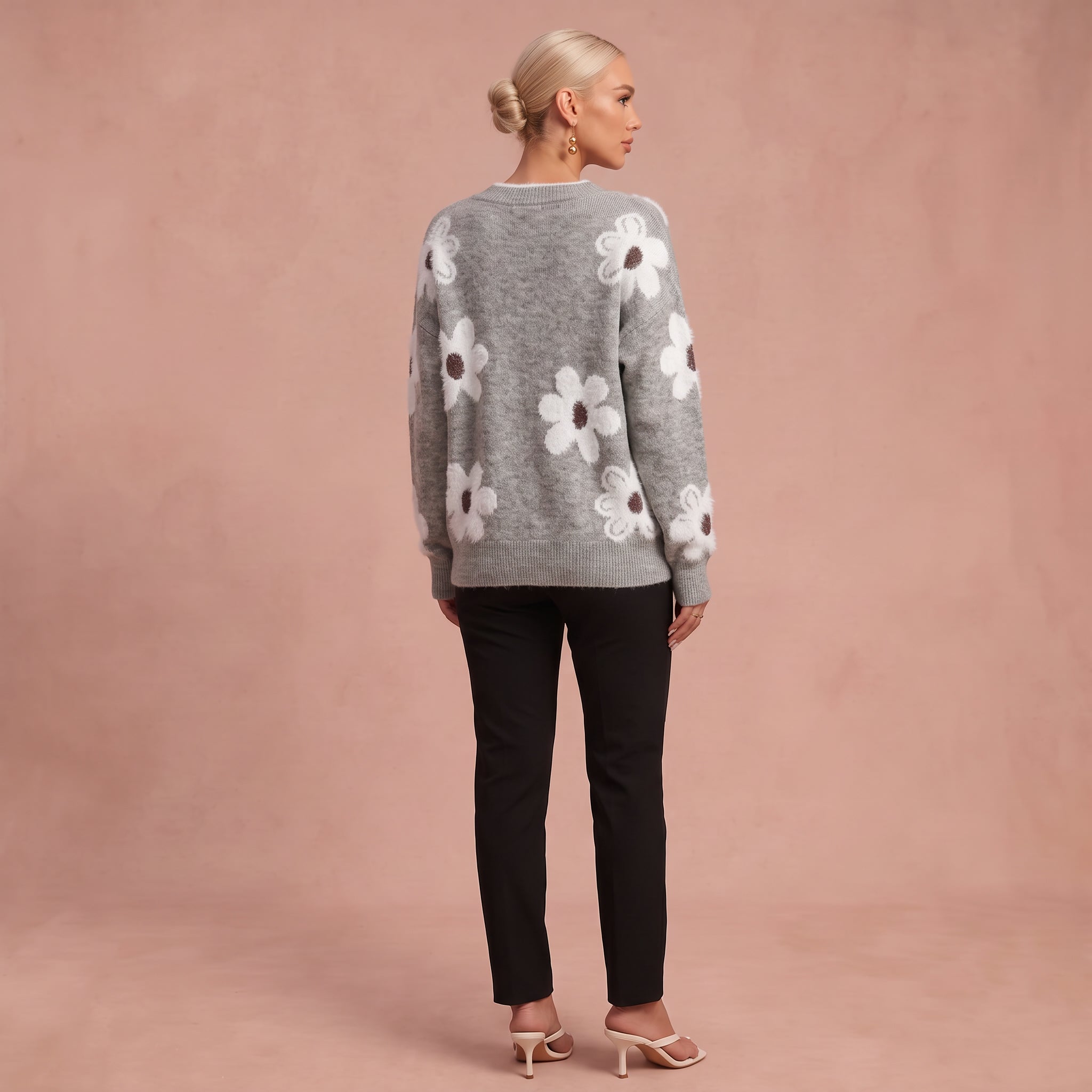 ASTRID | Eleganter Blumen-Pullover mit V-Ausschnitt – 3