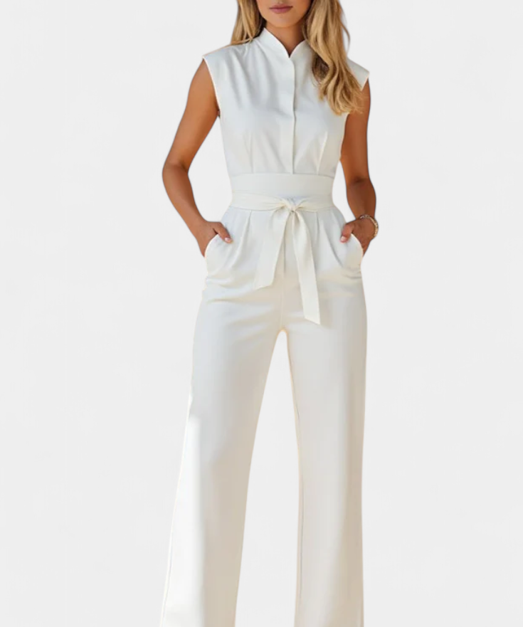Ärmelloser Jumpsuit mit ausgestelltem Schnitt
